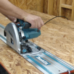 Makita – Scie circulaire plongeante 1300W SP6000J1 – Lame 165mm – Coffret MAK-PAC avec rail de guidage 1400mm – Pour découpe précise de panneaux – Image 4